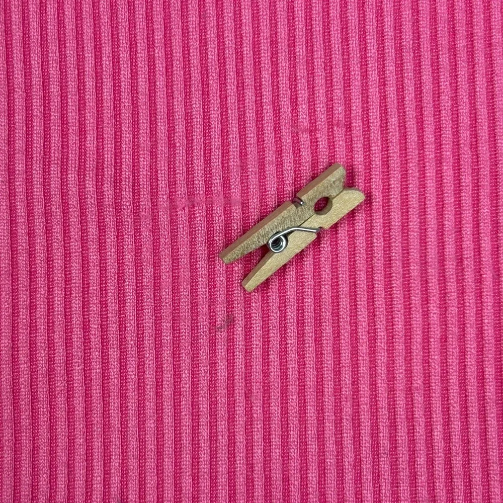Hollister Must Have Collection Baby‎ Tee Shirt Womens Medium Pink Round Neck